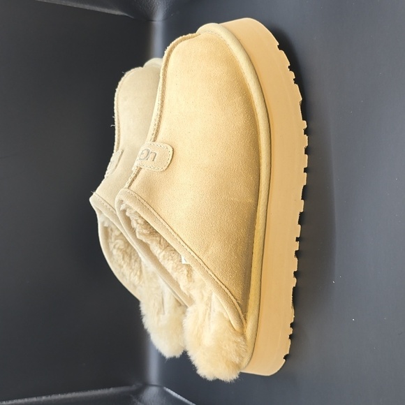 Gently Used UGG Size 40 Women's Discoquette Slide Slipper Musterd Seed - Picture 2 of 4